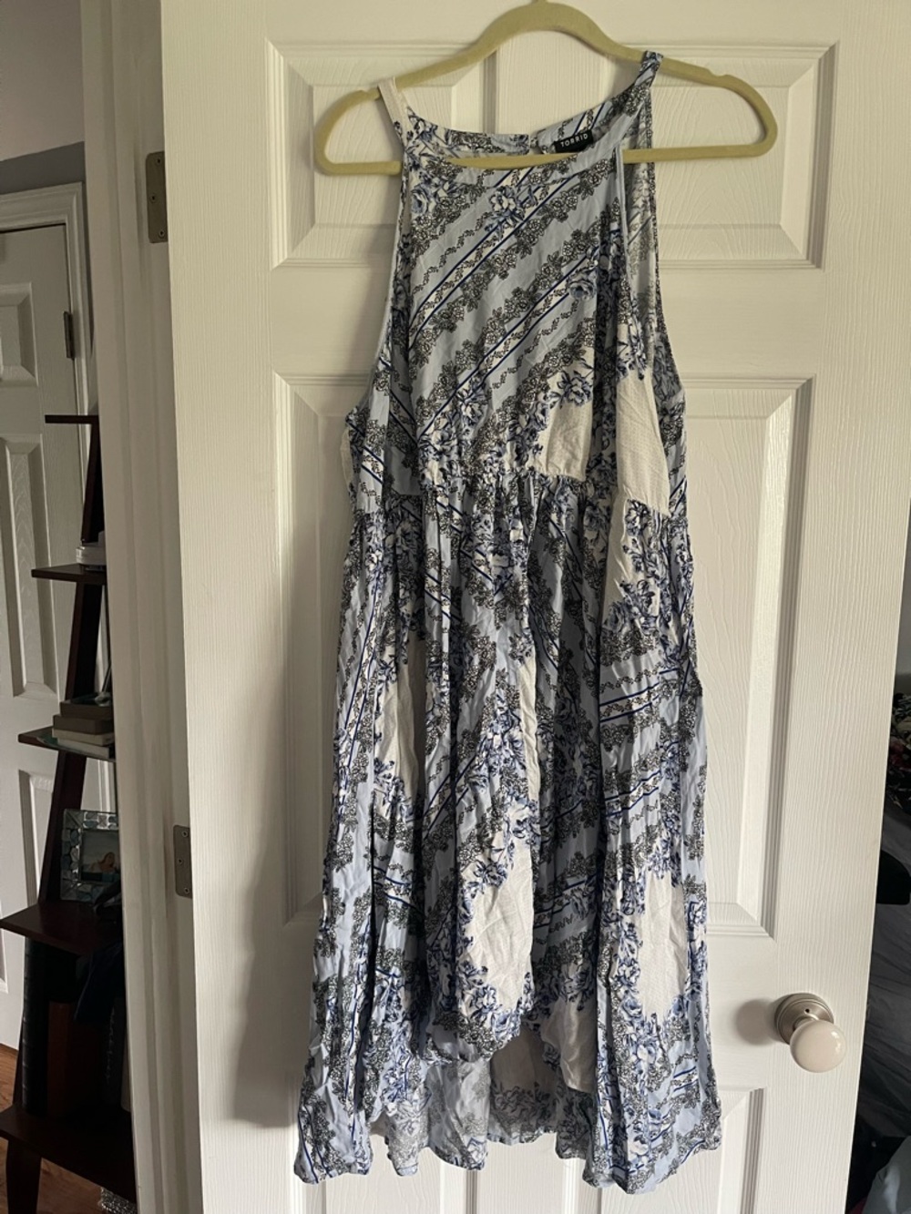 Sleeveless Blue and White High-Low Floral Midi dress